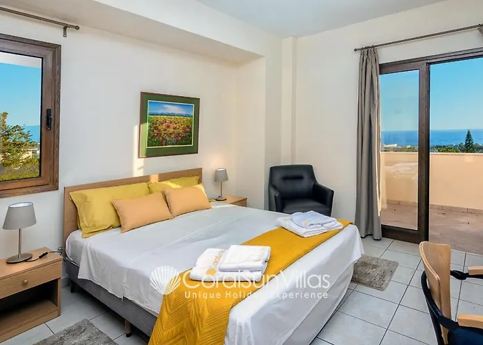 Wonderful Quiet Area, Completely Privacy, Large Private Pool, Colourful Garden Villa