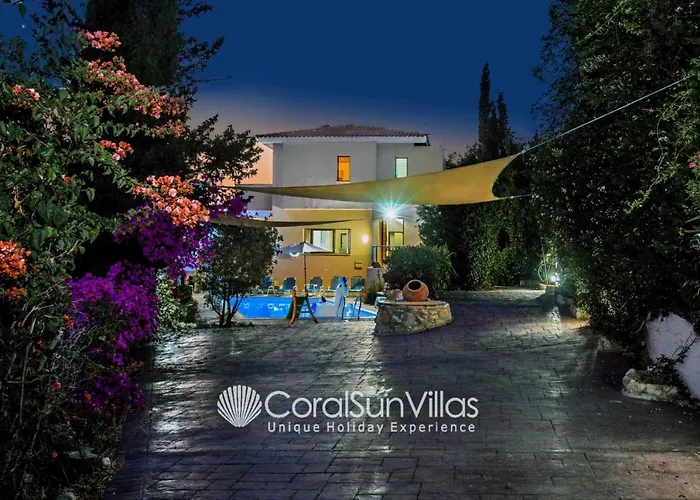 Wonderful Quiet Area, Completely Privacy, Large Private Pool, Colourful Garden Pegeia